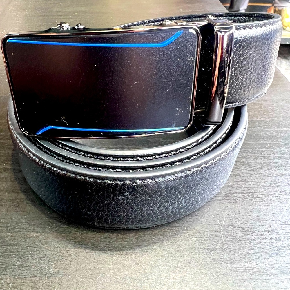 Men belt 
Fashionable